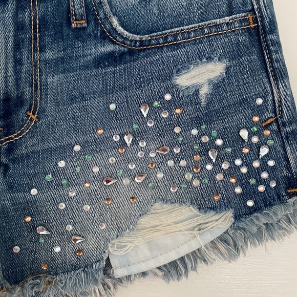 Hollister Embellished Denim Shorts - Picture 2 of 4
